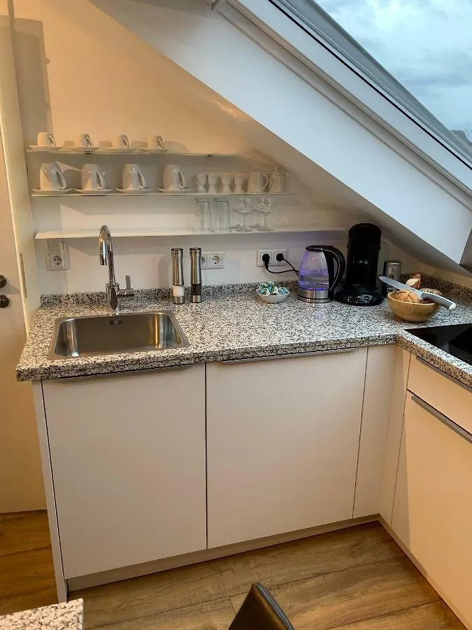 Apartment Koeln Ensen كولونيا